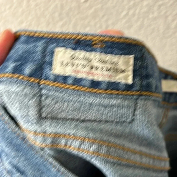 Levi’s Wedige Premium Denim Jeans - Picture 5 of 7